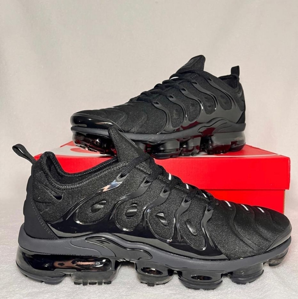 Nike Air Vapormax Plus Triple Black